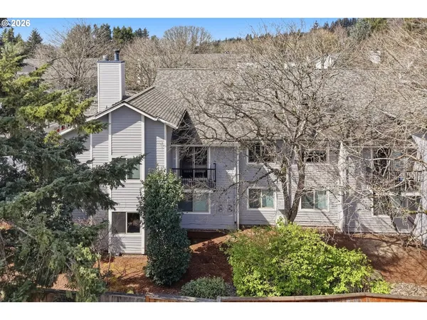 $275,000 | 86 Kingsgate Road, Unit H203, Lake Oswego, OR 97035