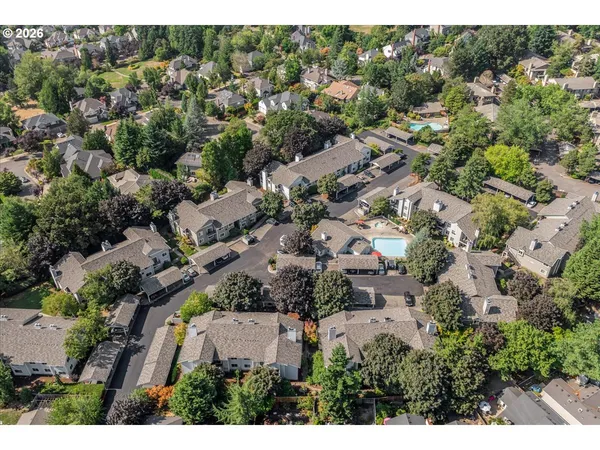 $275,000 | 86 Kingsgate Road, Unit H203, Lake Oswego, OR 97035
