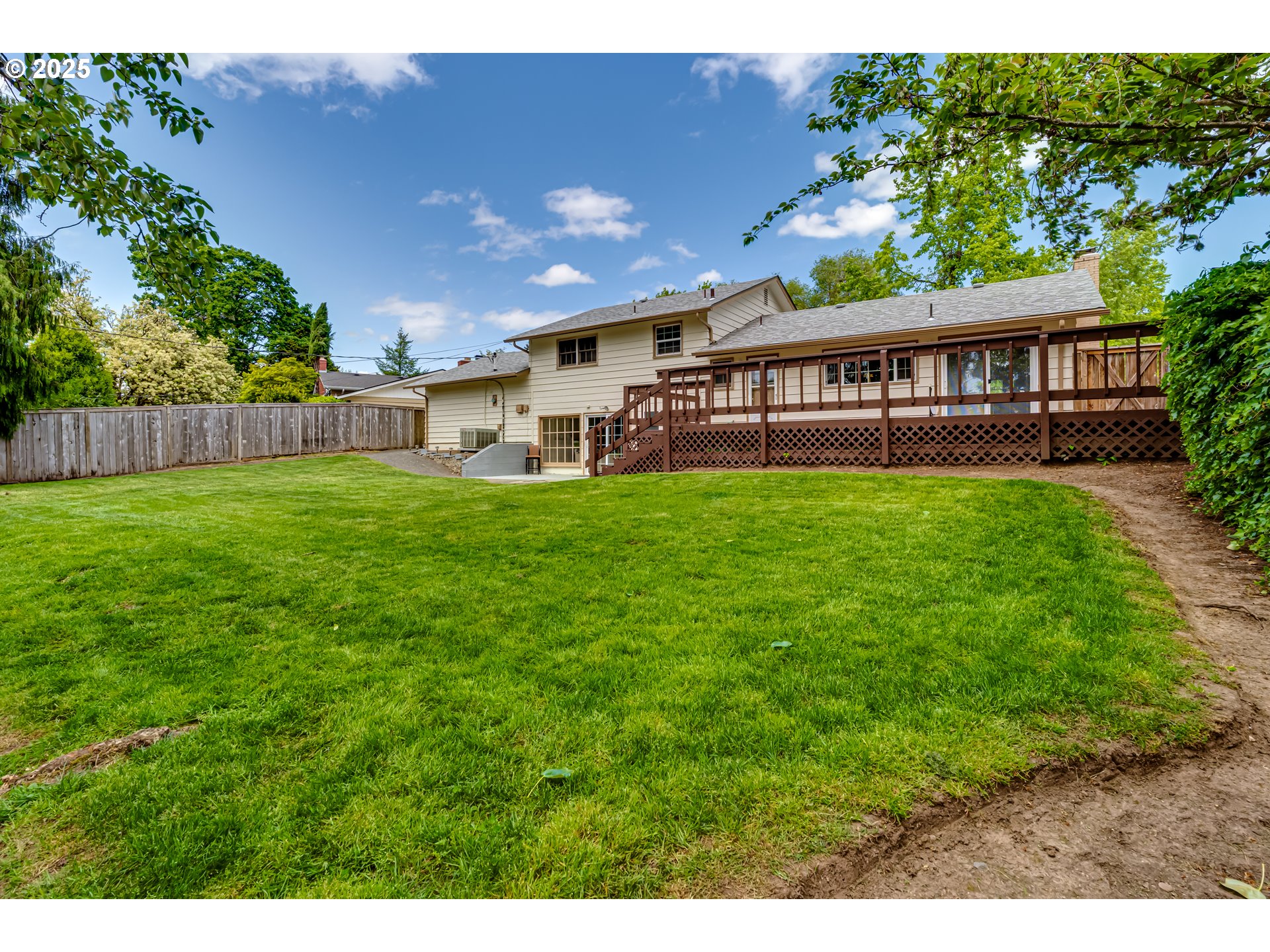488 Pinto Way Eugene, OR 97401 - Photo 23 of 26 Backyard