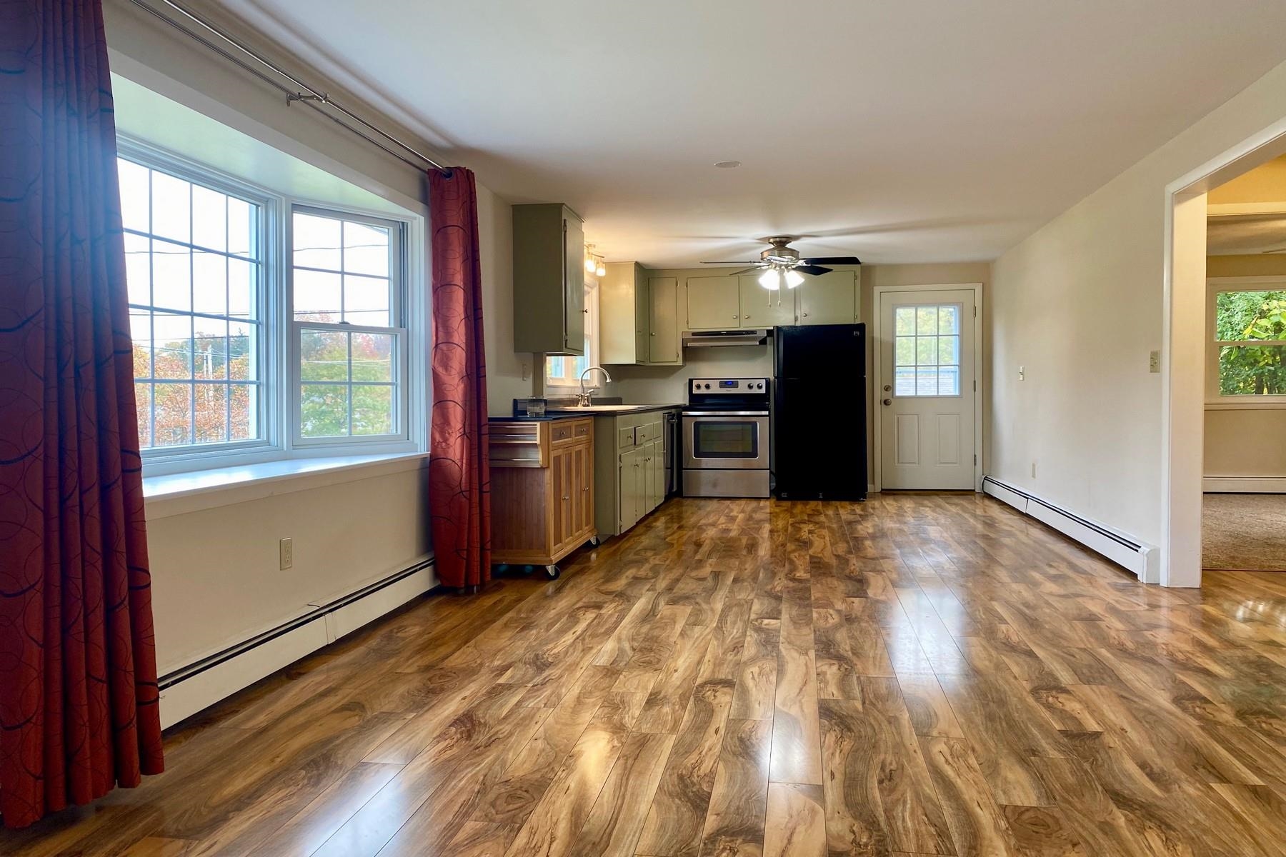 80 Engrem Avenue, Unit 1 Rutland, VT 05701 - Photo 4 of 14