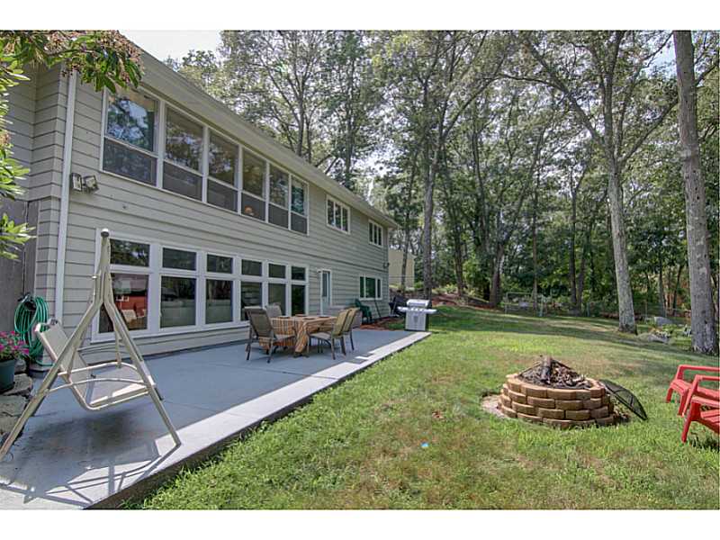 29 Timberline Road Warwick, RI 02886 - Photo 23 of 24 Exterior Back.