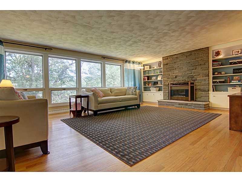 29 Timberline Road Warwick, RI 02886 - Photo 4 of 24 Den/Family/Great Room.