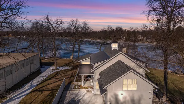 $3,499,900 | 222 East Pleasant Street, Oconomowoc, WI 53066