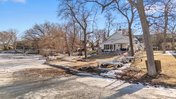 $3,499,900 | 222 East Pleasant Street, Oconomowoc, WI 53066