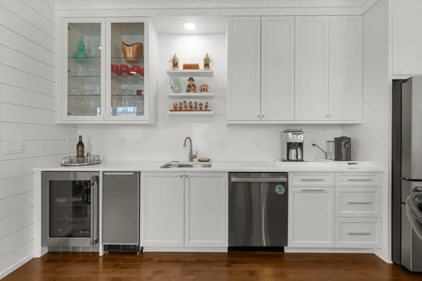 $3,499,900 | 222 East Pleasant Street, Oconomowoc, WI 53066
