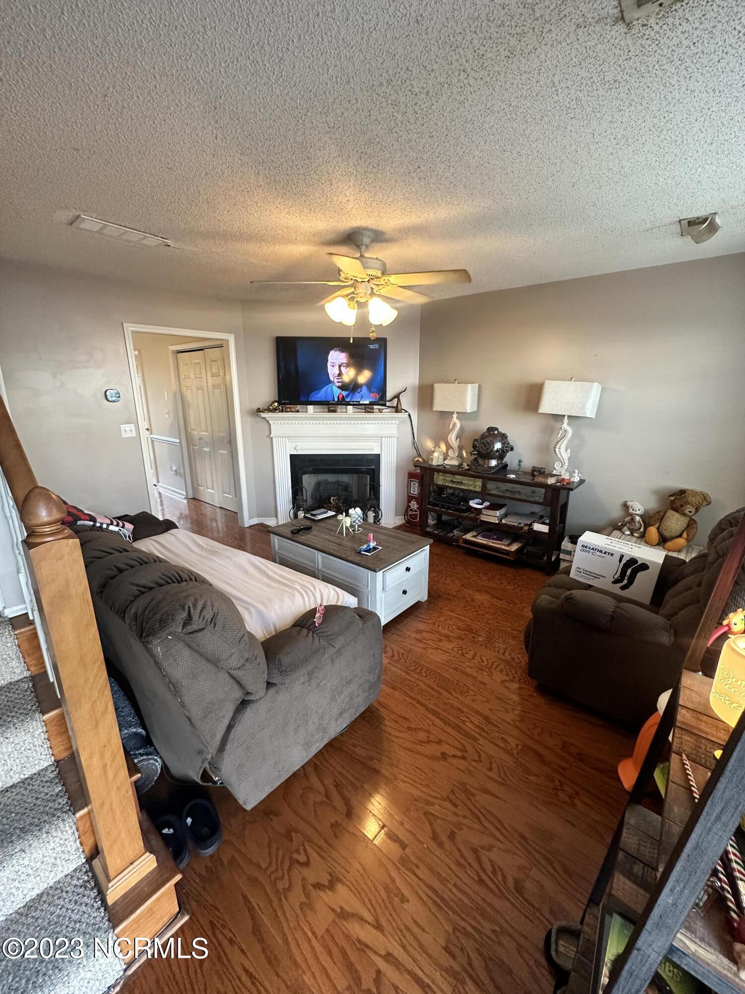 975 Spring Forest Road, Unit B6 Greenville, NC 27834 - Photo 5 of 9 IMG_0424