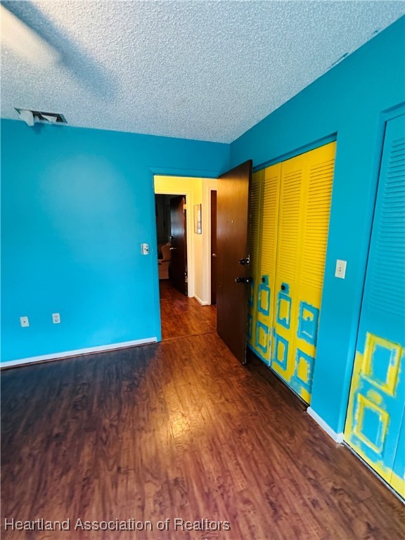 119 Parkview Road Sebring, FL 33870 - Photo 16 of 19 a view of an empty room with a window