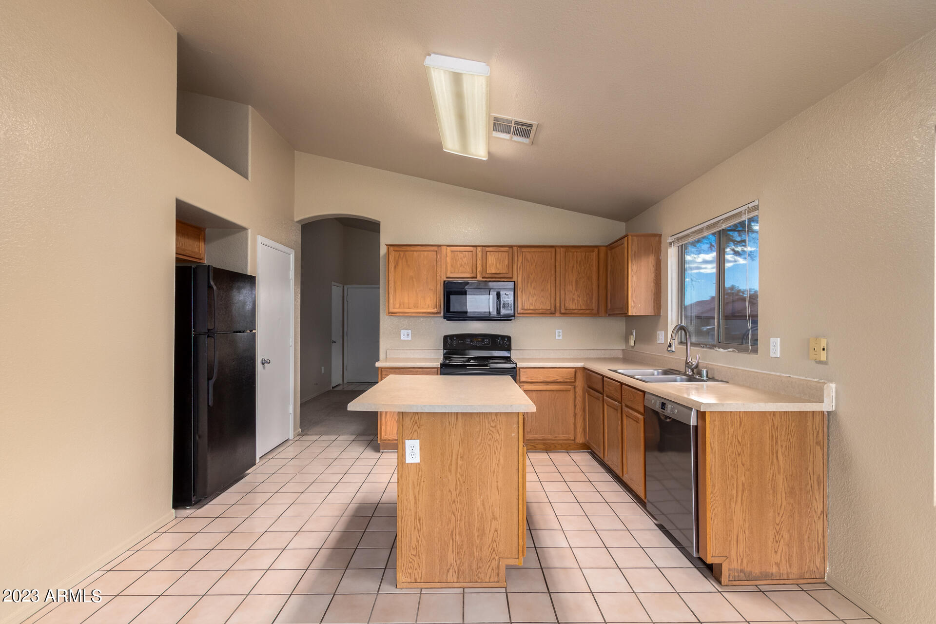 15002 West Redfield Road Surprise, AZ 85379 - Photo 20 of 77 0020-19 - Redfield