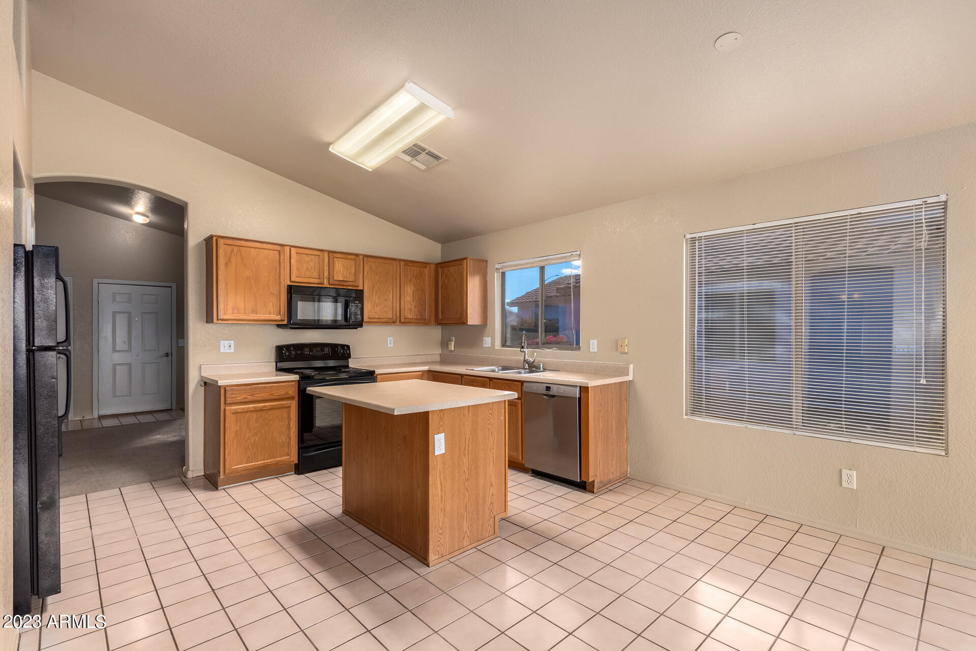 15002 West Redfield Road Surprise, AZ 85379 - Photo 21 of 77 0021-20 - Redfield