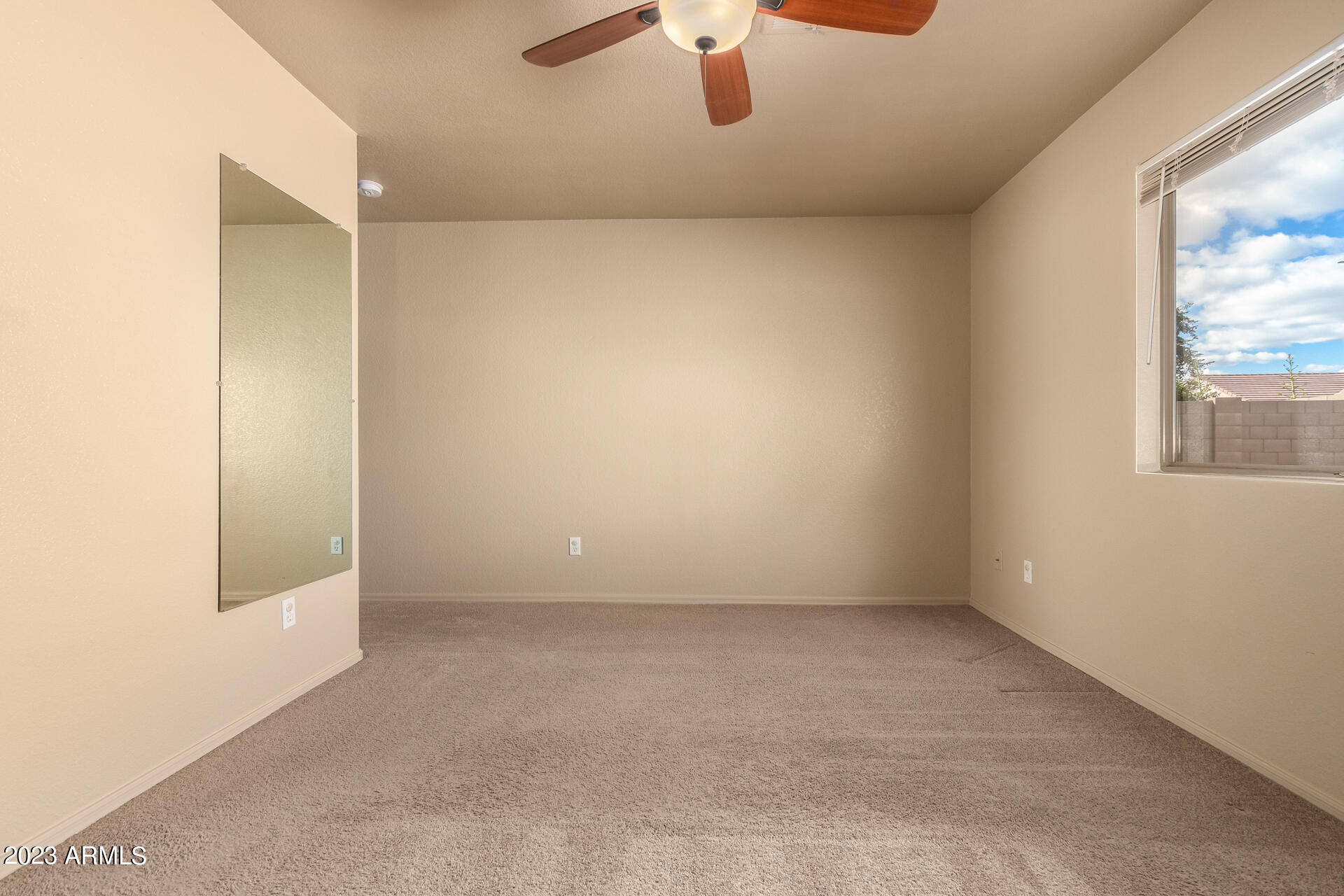 15002 West Redfield Road Surprise, AZ 85379 - Photo 28 of 77 0028-27 - Redfield