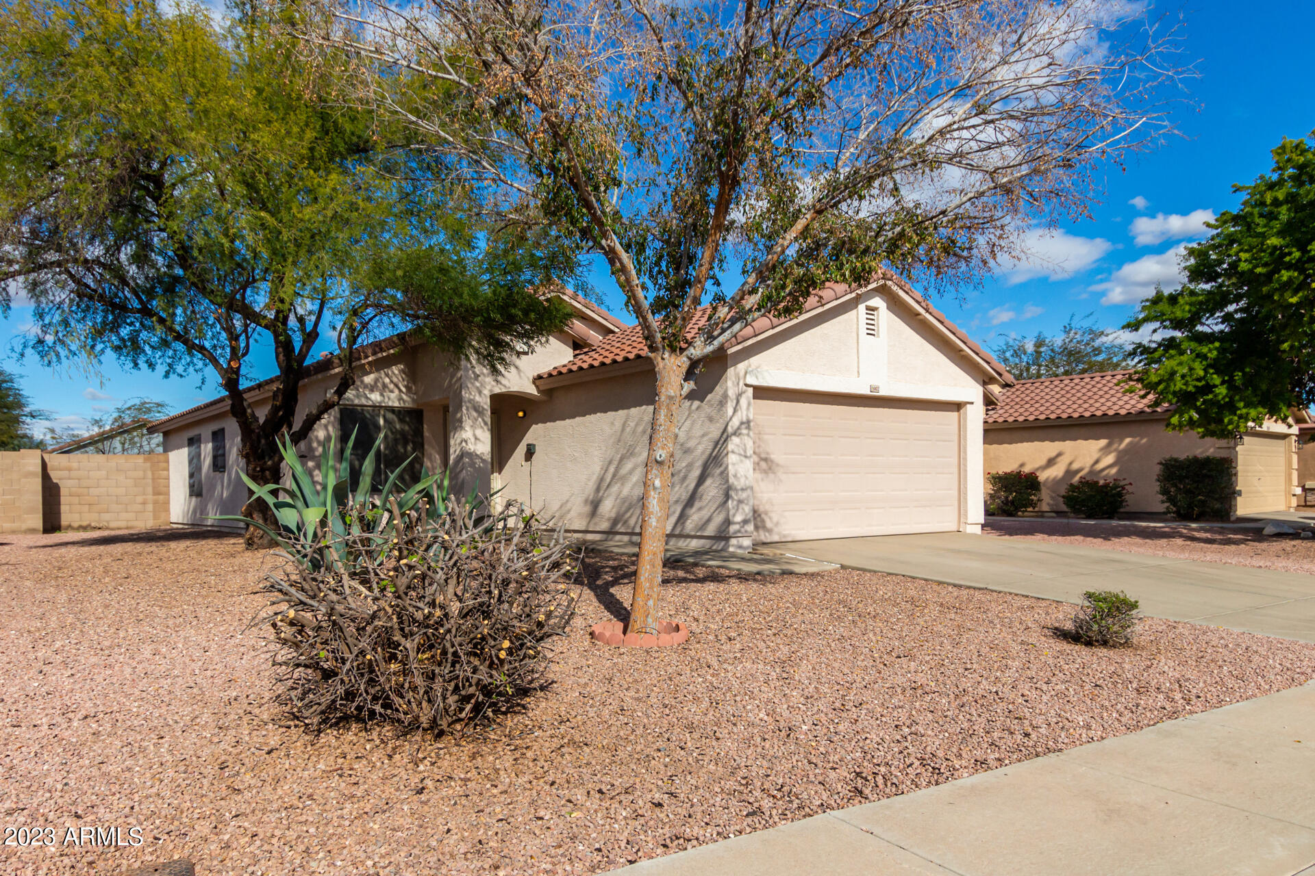 15002 West Redfield Road Surprise, AZ 85379 - Photo 3 of 77 0005-04 - Redfield