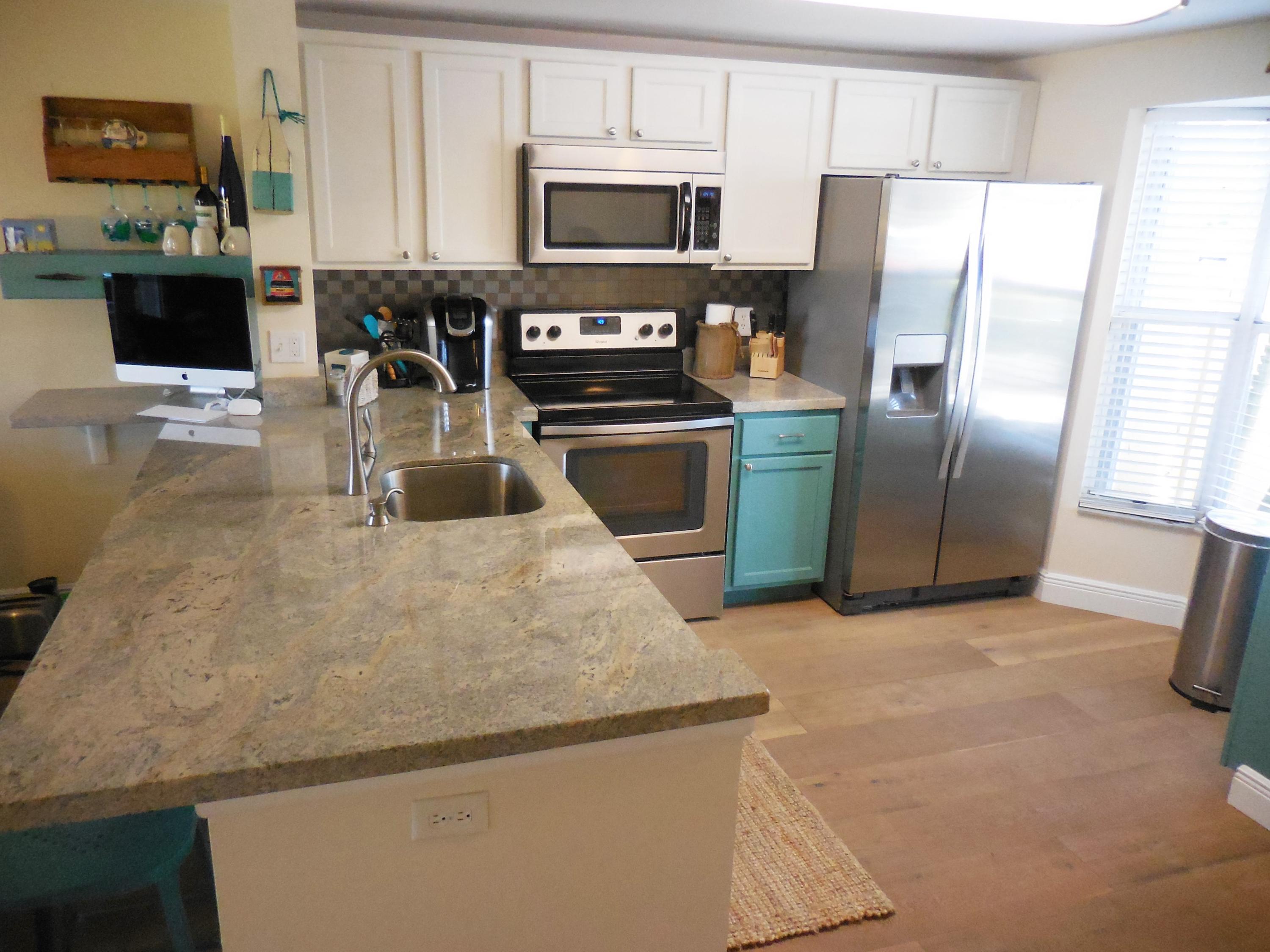 1002 Jeffery Street Boca Raton, FL 33487 - Photo 3 of 42 Updated Kitchen