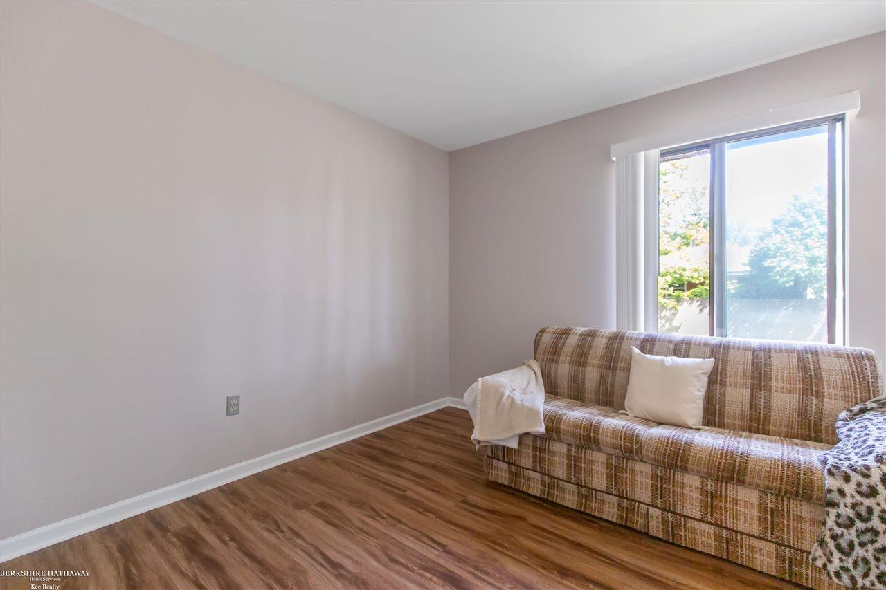 33835 Hooker Road New Baltimore, MI 48047 - Photo 12 of 15 50080666-11.JPG