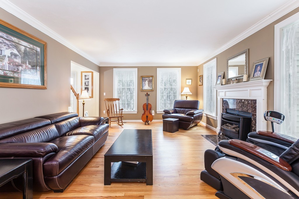 727 Stow Road Marlborough, MA 01752 - Photo 6 of 30 Gallery Image 6
