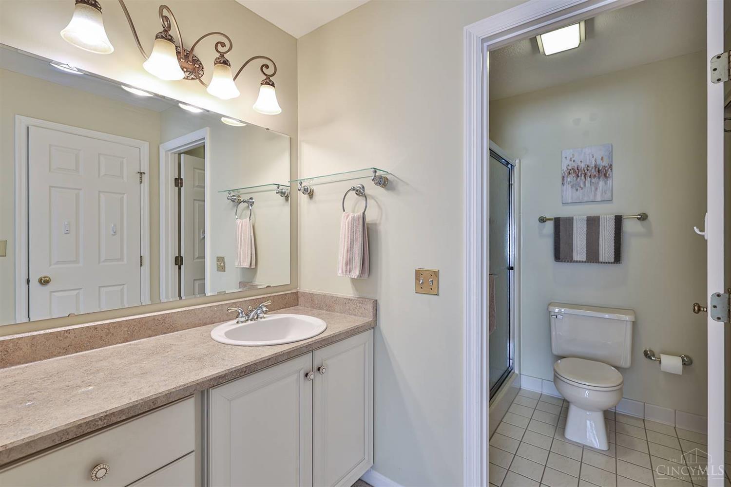 5654 Bridgetown Road, Unit 25 Cincinnati, OH 45248 - Photo 17 of 35 Gallery Image 17