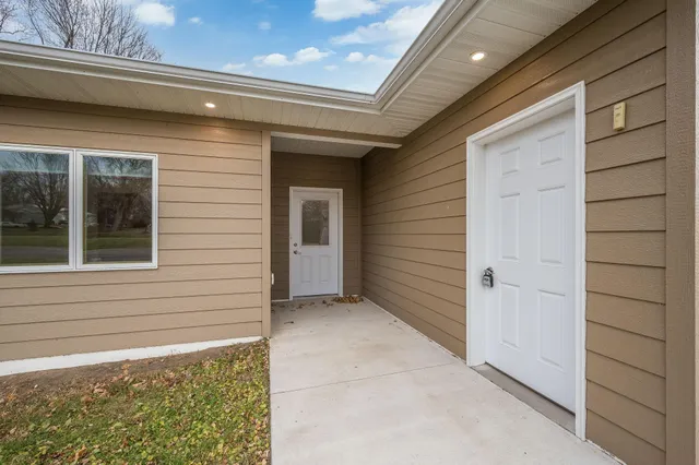 $359,900 | 1965 Norway Avenue, Windom, MN 56101