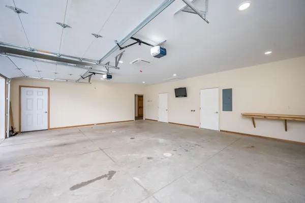 $347,900 | 1965 Norway Avenue, Windom, MN 56101