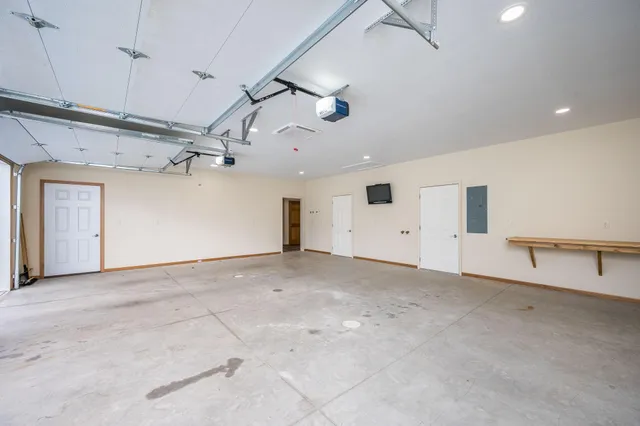 $359,900 | 1965 Norway Avenue, Windom, MN 56101