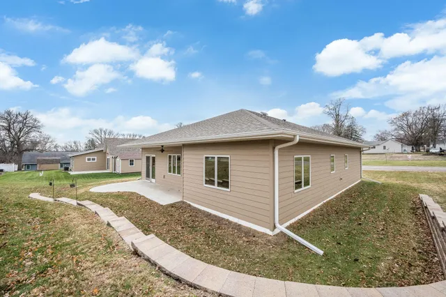 $359,900 | 1965 Norway Avenue, Windom, MN 56101