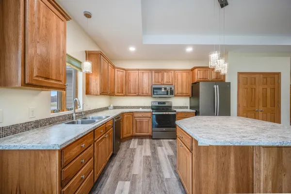 $347,900 | 1965 Norway Avenue, Windom, MN 56101