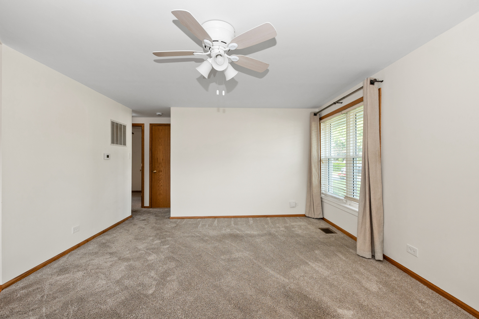 8928 South Ryan Road Hometown, IL 60456 - Photo 5 of 15 Gallery Image 5