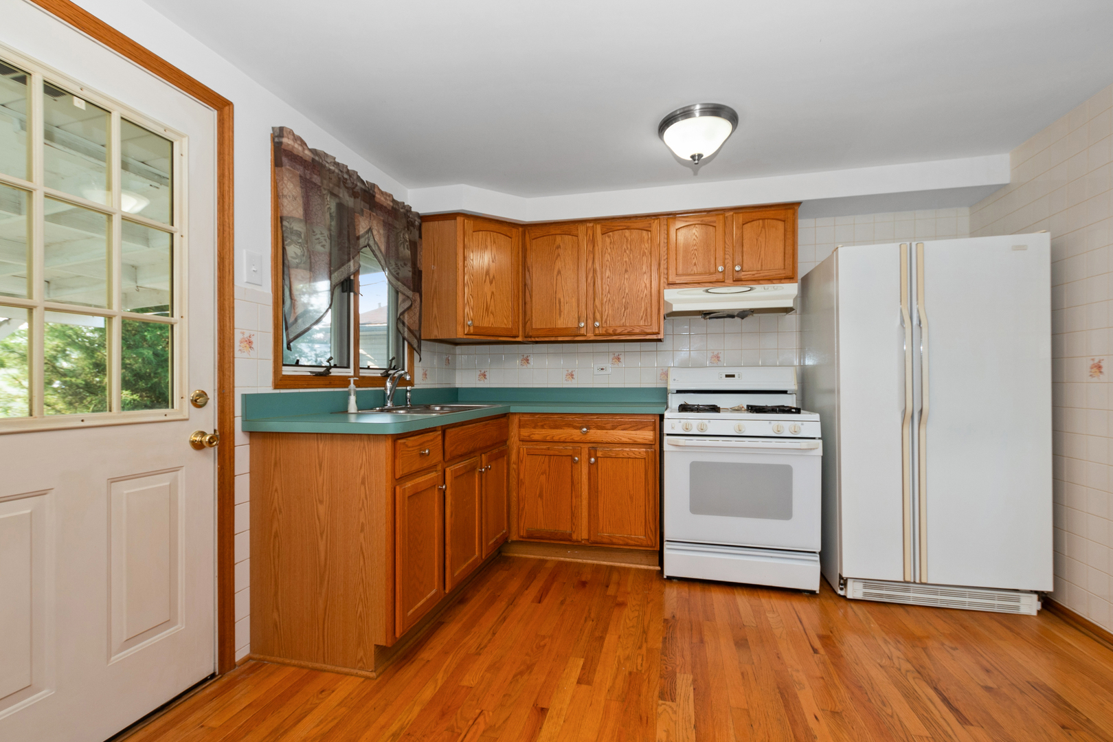 8928 South Ryan Road Hometown, IL 60456 - Photo 8 of 15 Gallery Image 8