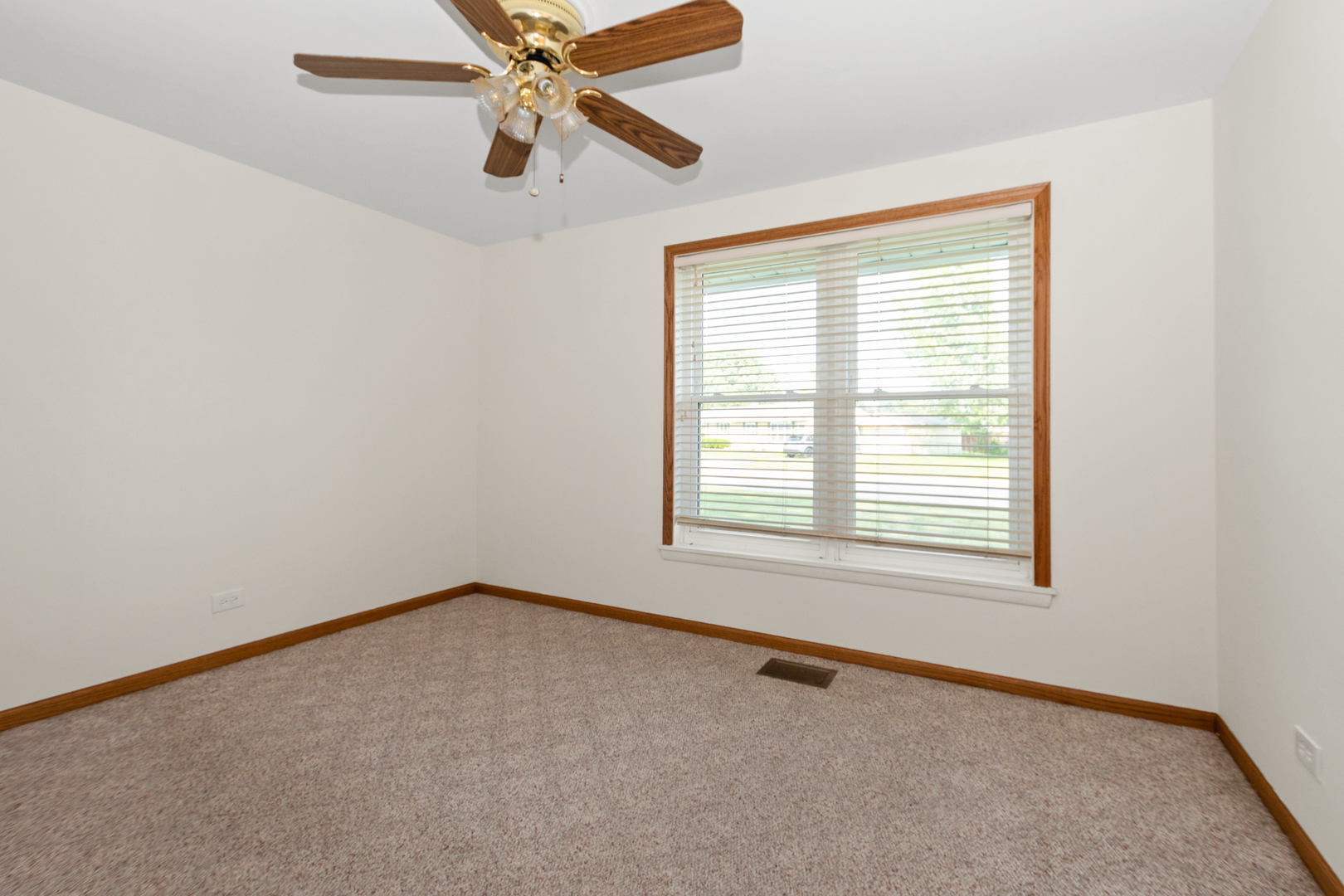 8928 South Ryan Road Hometown, IL 60456 - Photo 9 of 15 Gallery Image 9