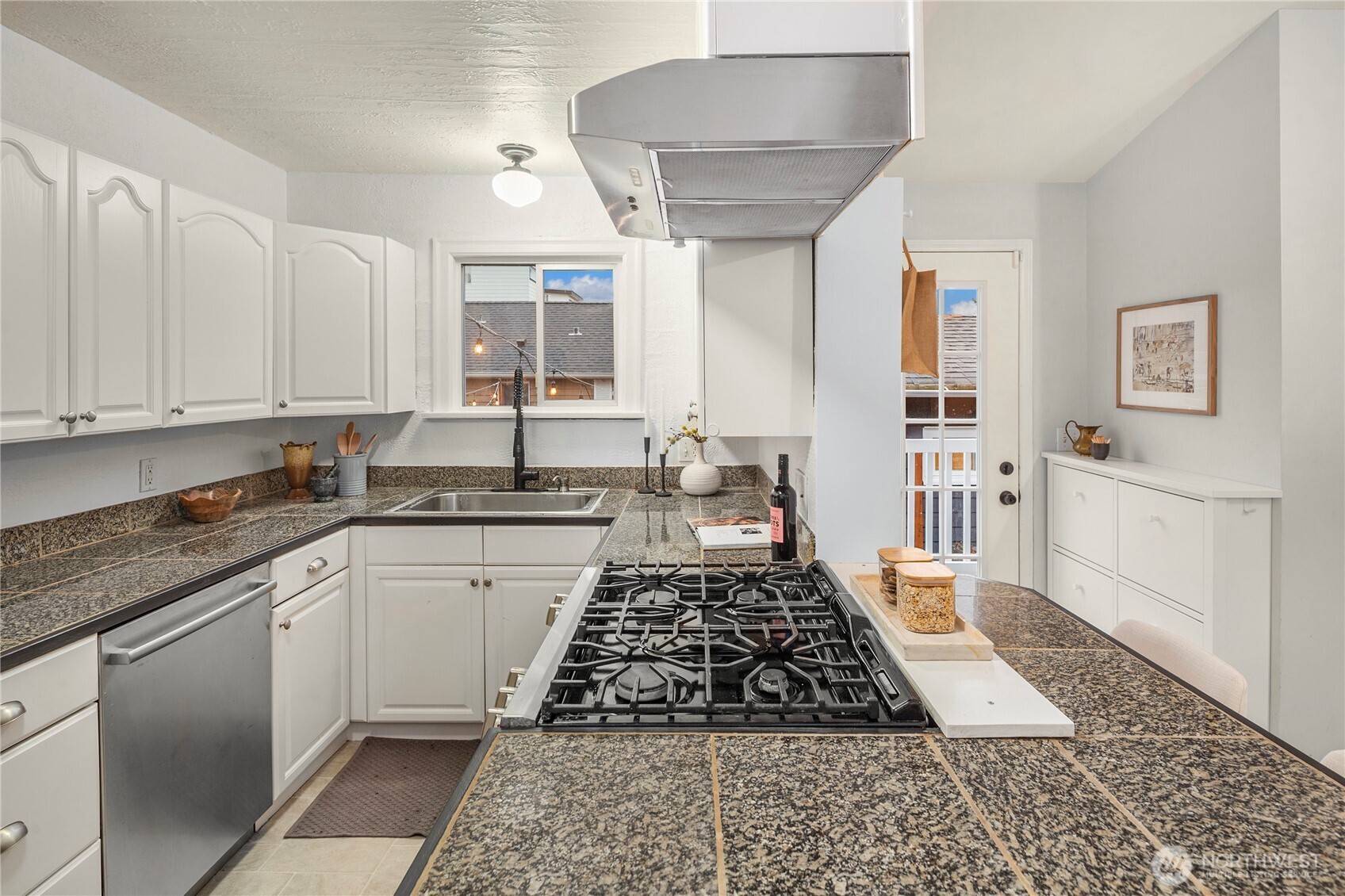 915 North 92nd Street Seattle, WA 98103 - Photo 18 of 37 Gallery Image 18
