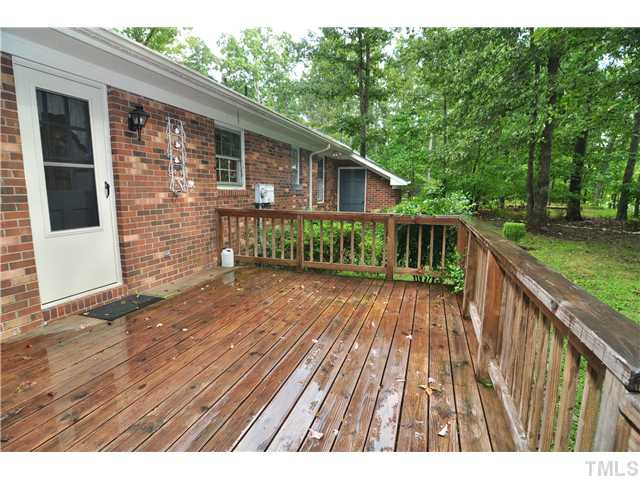 5705 Novaglen Road Durham, NC 27712 - Photo 16 of 20 BACK DECK
