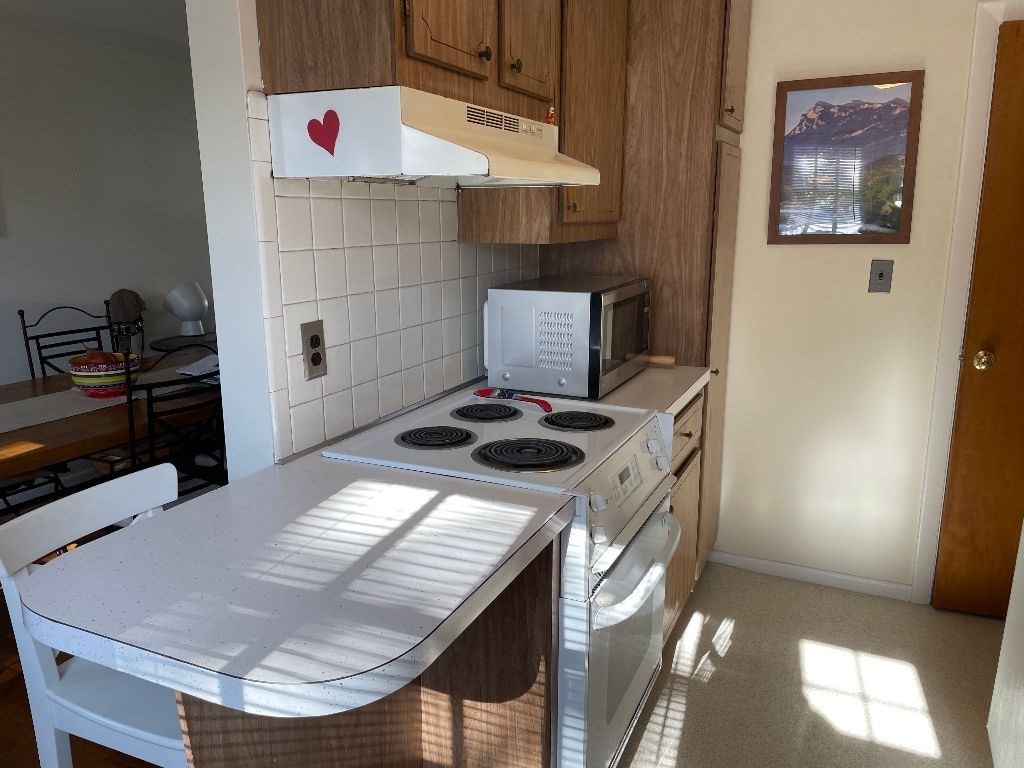68 Emerson Gardens Road, Unit 68 Lexington, MA 02420 - Photo 6 of 17
