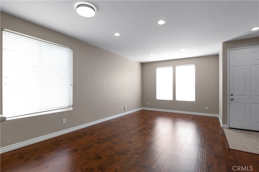 255 Roxanne Lane Corona, CA 92882 - Photo 16 of 30 Dining Room/Formal Living Room