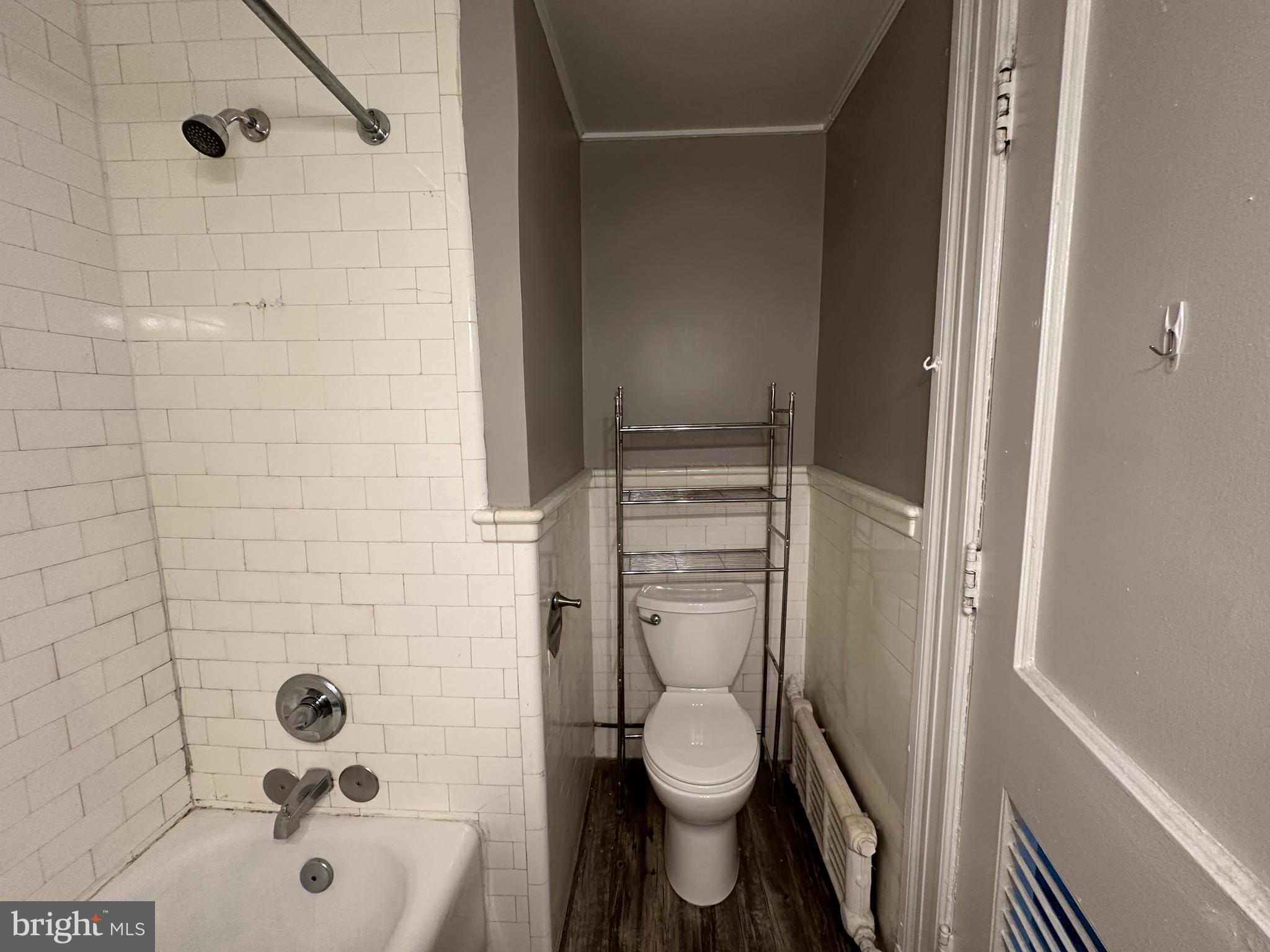 1324 Locust Street, Unit 1422 Philadelphia, PA 19107 - Photo 11 of 16