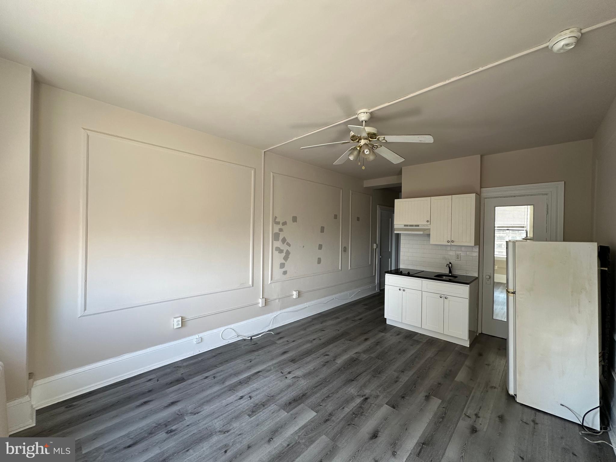 1324 Locust Street, Unit 1422 Philadelphia, PA 19107 - Photo 2 of 16