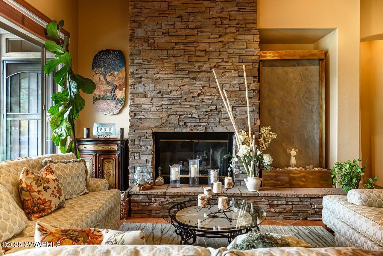 677 Crown Ridge Road Sedona, AZ 86351 - Photo 5 of 28 thumbnail_3 LIV RM FIREPLACE