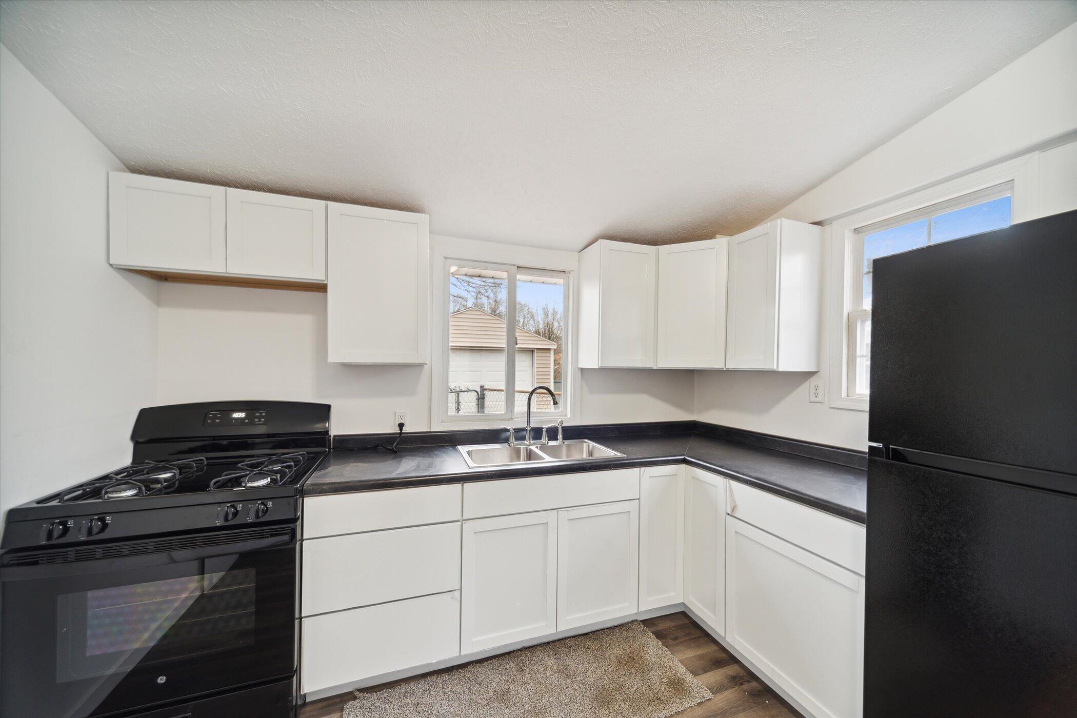 248 North 25th Street Springfield, MI 49037 - Photo 11 of 30 11-248-N-25th-St-Springfield-MI-49037-Wi
