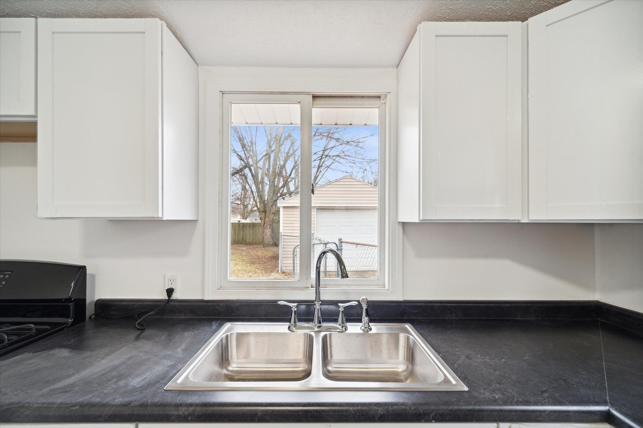 248 North 25th Street Springfield, MI 49037 - Photo 13 of 30 13-248-N-25th-St-Springfield-MI-49037-Wi