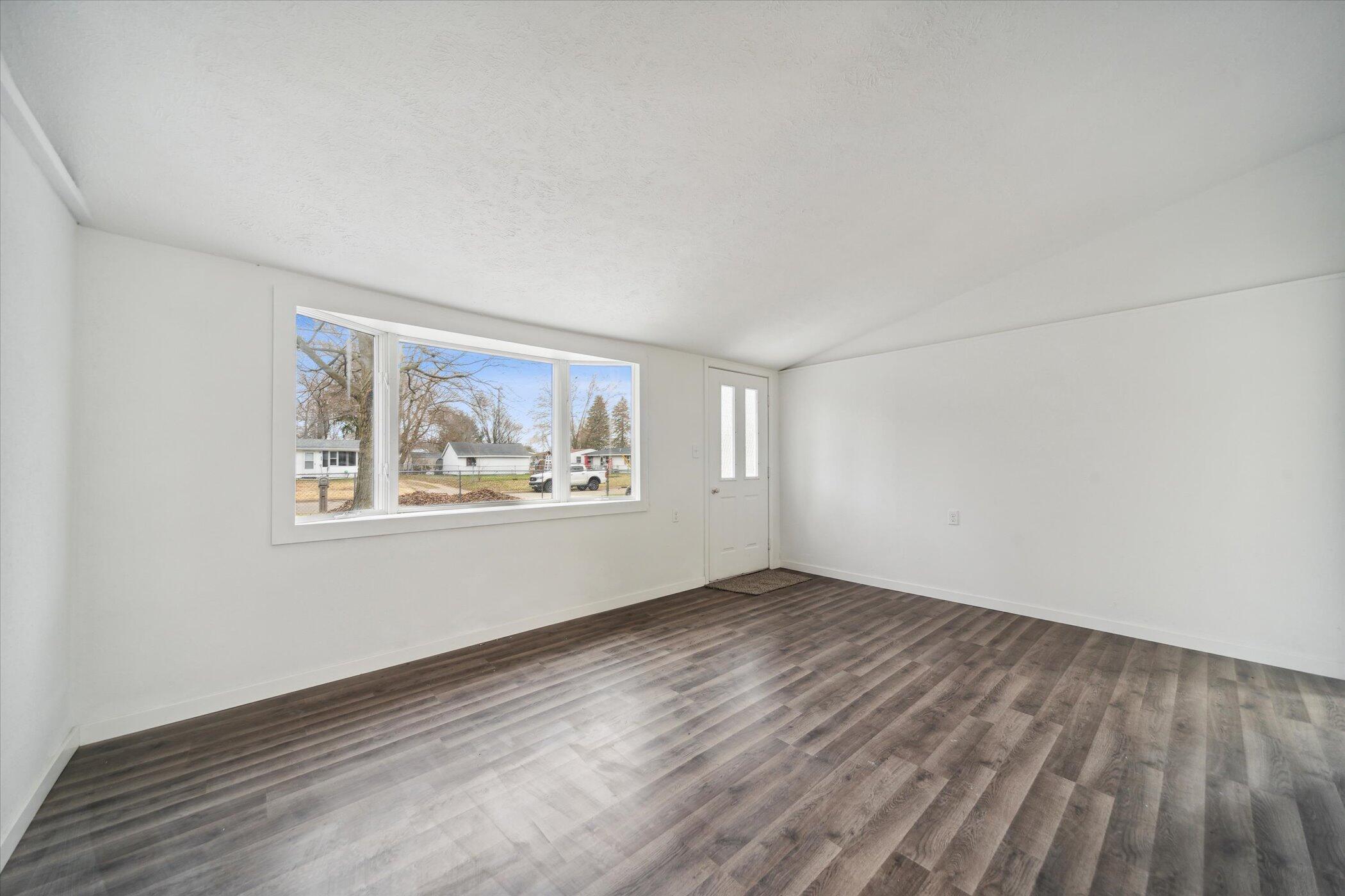 248 North 25th Street Springfield, MI 49037 - Photo 8 of 30 08-248-N-25th-St-Springfield-MI-49037-Wi