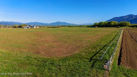 $785,000 | 122 County Road 122, Thayne, WY 83127