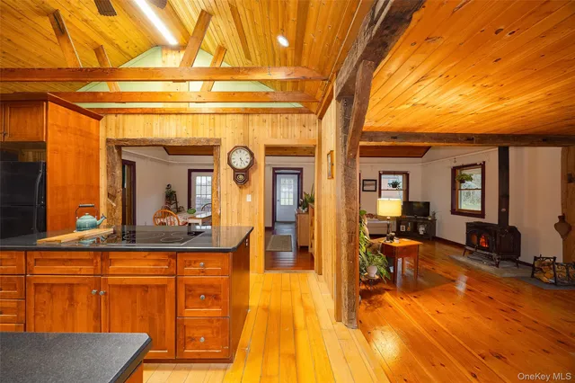 $372,500 | 18 Hummingbird Way, Staatsburg, NY 12580