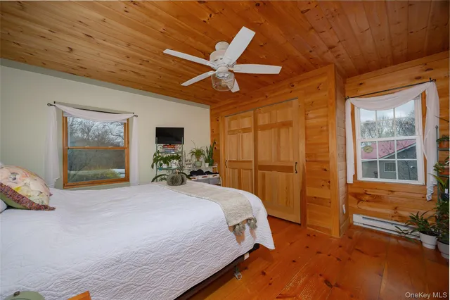 $372,500 | 18 Hummingbird Way, Staatsburg, NY 12580