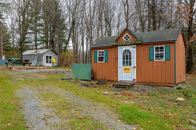 $372,500 | 18 Hummingbird Way, Staatsburg, NY 12580