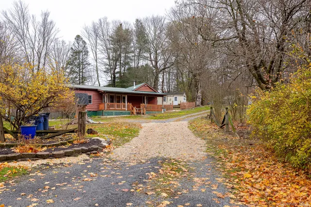 $372,500 | 18 Hummingbird Way, Staatsburg, NY 12580