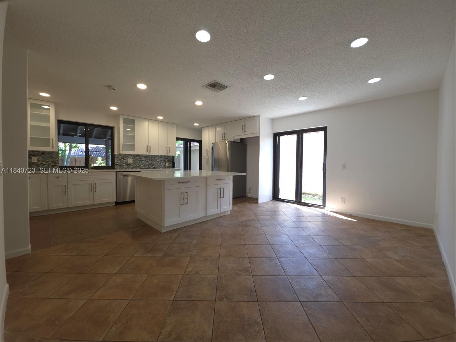 2159 Baton Rouge Weston, FL 33326 - Photo 3 of 76 Gallery Image 3