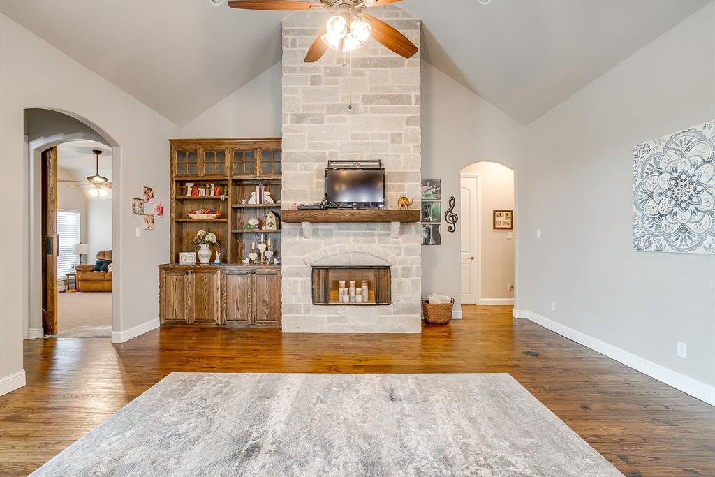 8617 Tuscan Way Godley, TX 76044 - Photo 12 of 39