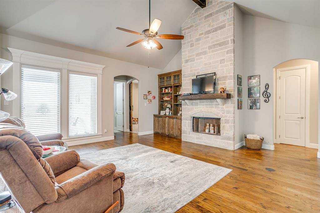 8617 Tuscan Way Godley, TX 76044 - Photo 8 of 39