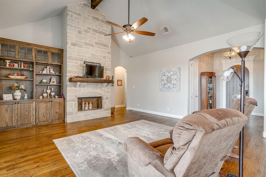 8617 Tuscan Way Godley, TX 76044 - Photo 9 of 39