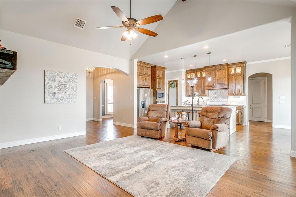 8617 Tuscan Way Godley, TX 76044 - Photo 10 of 39