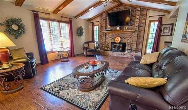 24400 Armada Center Road Armada, MI 48005 - Photo 11 of 30 31172059-10.JPG