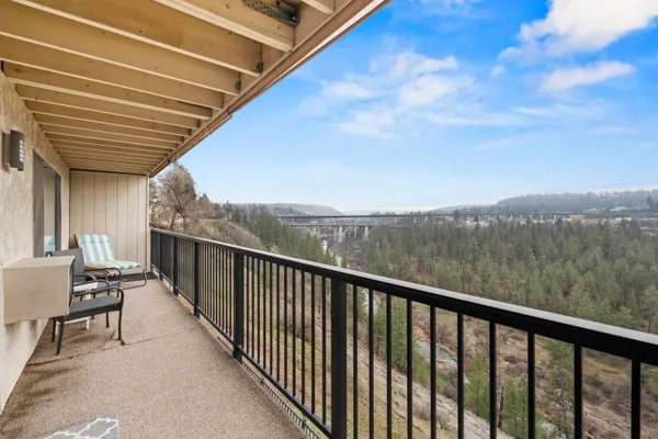 $334,900 | 164 South Coeur D'Alene Street, Unit C204, Spokane, WA 99201