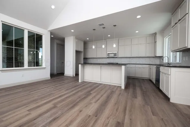 $450,000 | 10 Yuel Court, Canyon, TX 79015